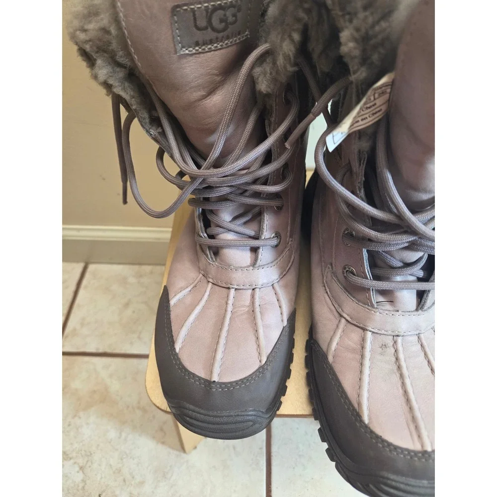 UGG australia adirondack